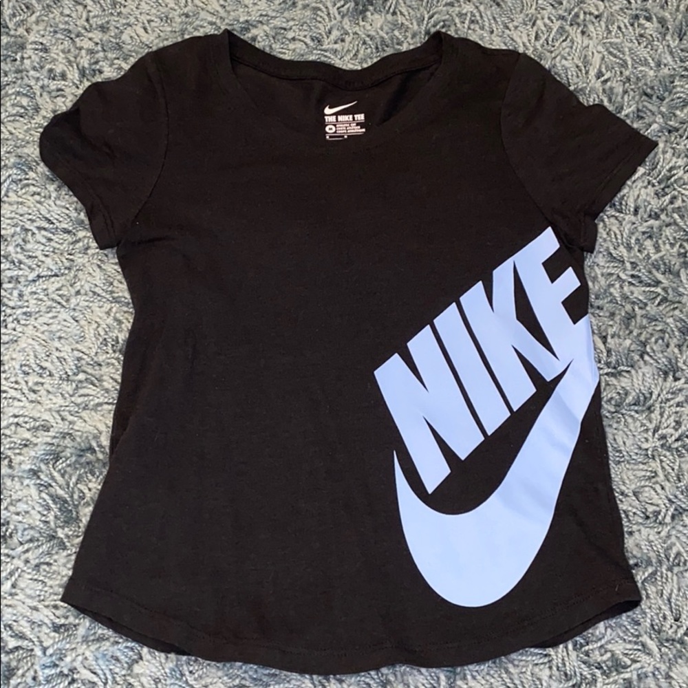 nike workout shirt